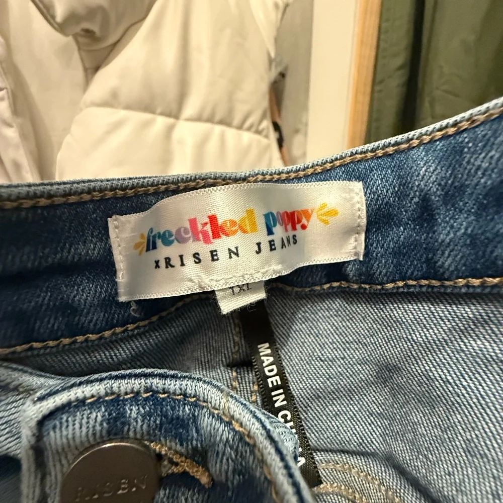 Trendy Light Blue Flare Jeans - Picture 6 of 6